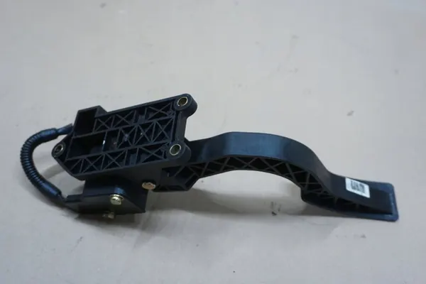 Hyundai Terracan gaspedaal OEM 27016 - Gebruikt image 9