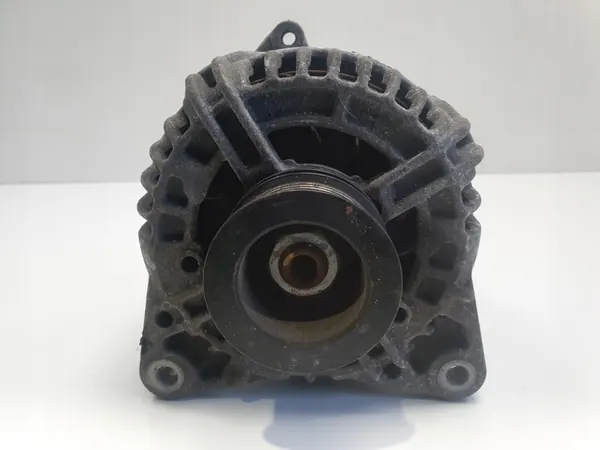 Dacia Duster 1.6 16V Vaihtovirtageneraattori 150A 0124525207 image 4