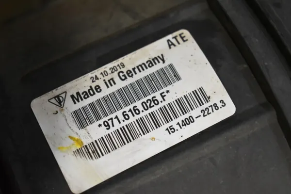Luftfeder rechts OEM 971616026F 55 Porsche Panamera image 3