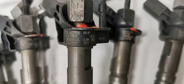 Inyector de combustible OE A6420700587 Mercedes 3.0CDI W164 ML image 4