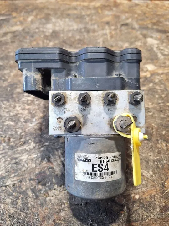 ABS Regelpomp 58920-1M520 Kia Cerato Hyundai Forte image 3