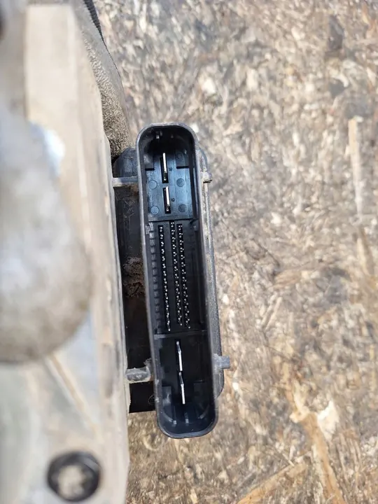 ABS Regelpomp 58920-1M520 Kia Cerato Hyundai Forte image 4