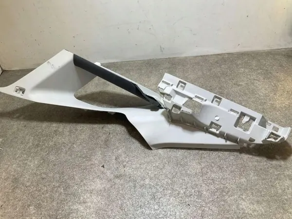 Peça de acabamento OEM 118650A0 para Citroën C4 III image 2