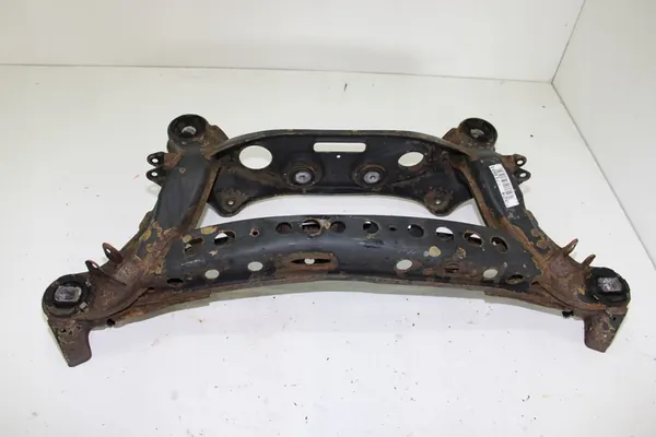 Mercedes W210 Bakre Upphängningskonsol A2103503708 image 10