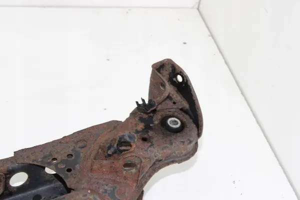 Mercedes W210 Bakre Upphängningskonsol A2103503708 image 5