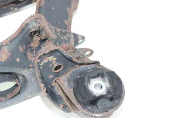 Mercedes W210 Bakre Upphängningskonsol A2103503708 image 6