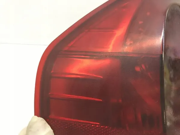 BMW E90 Luz Trasera Izquierda Guardabarros 7154153 image 4