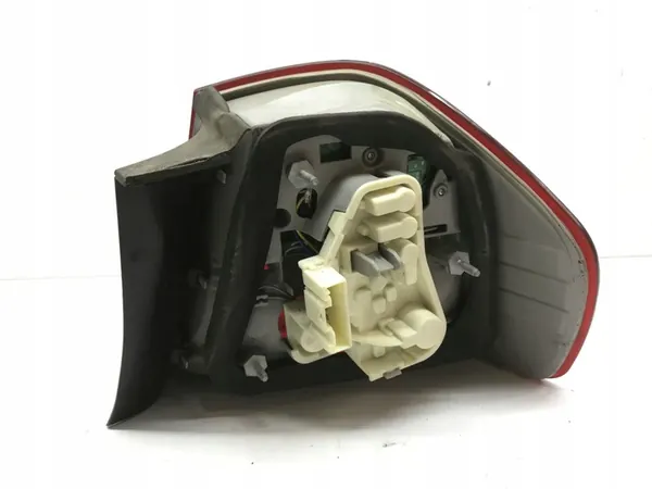 BMW E90 Luz Trasera Izquierda Guardabarros 7154153 image 6