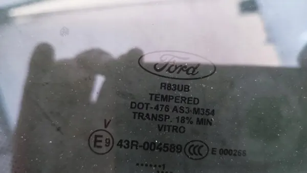 Karossglas Ford Escape 20- OEM R83UB Begagnad image 8