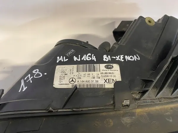 Linker Koplamp Mercedes ML W164 Hella A1648203159 image 6