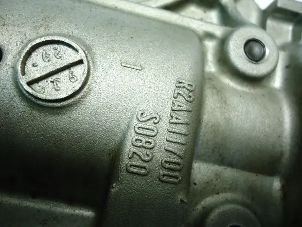 Mazda öljypumppu OEM R2AA11700 6 GH 2.2 MZR-CD:lle image 6