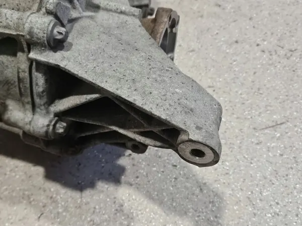 Différentiel arrière OEM 0G2500043B pour Audi Q7 4M image 8