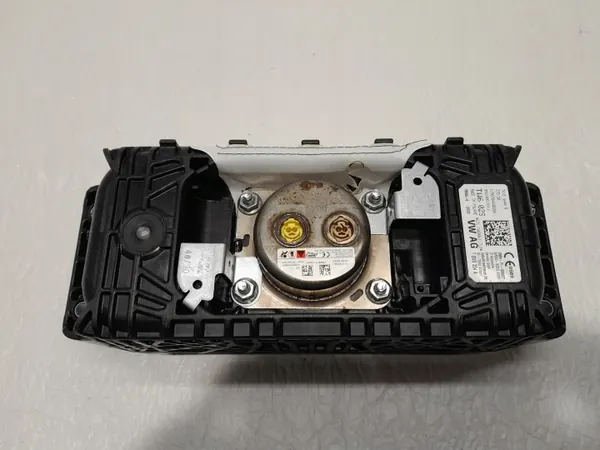 Audi A4 B9 Matkustajan Turvatyyny OEM 8W0880204J image 3