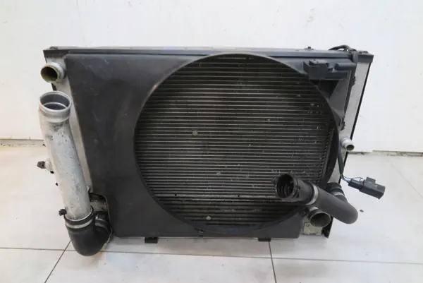 Radiador usado OEM BNE4436 para BMW 7 E65/E66 image 2