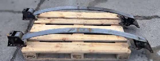 Ressort à lames arrière OEM 552060008R pour Renault Master III image 2