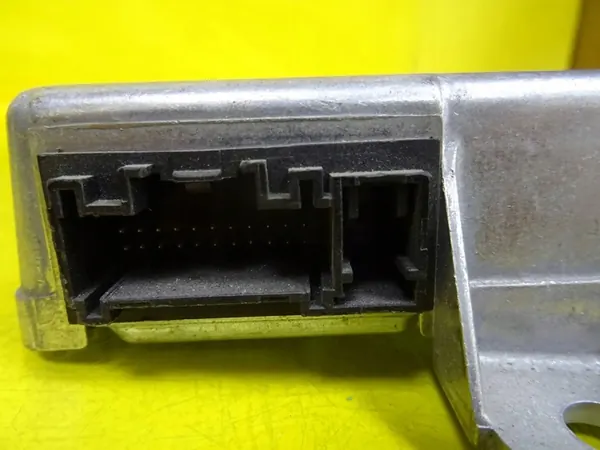 Módulo de sensor de airbag Renault Grand Scenic II 8200411013 image 4