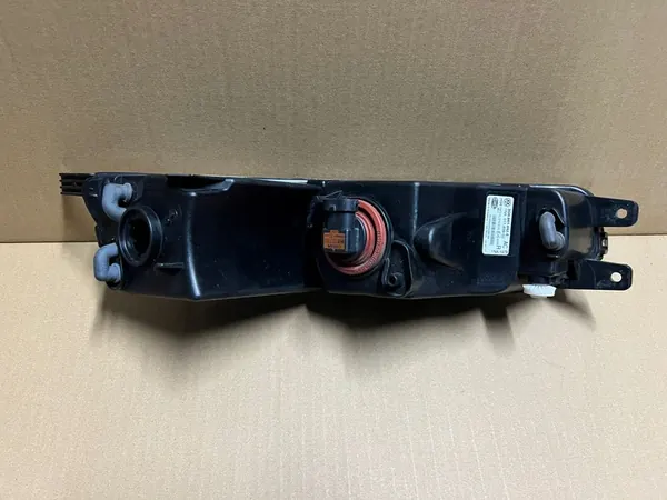 VOLKSWAGEN PASSAT B8 Farol de Neblina Direito OEM image 4