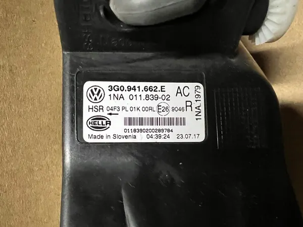 VOLKSWAGEN PASSAT B8 Farol de Neblina Direito OEM image 6