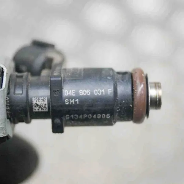 Rampe d'injection VW Polo (6R, 6C) 1.0L 44kw OEM 04C133313R04E906031F image 5