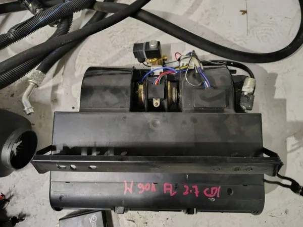 Webasto Airtronic lämmitys OEM SKO103888 Mercedes Sprinterille image 3