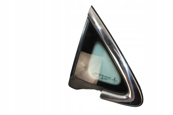 Chrysler Pacifica 2022 höger sidospelartriangel OEM image 3