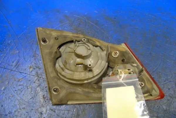 Lámpara maletero Honda IMA Híbrido OEM FROST_2-118077 Derecha image 5