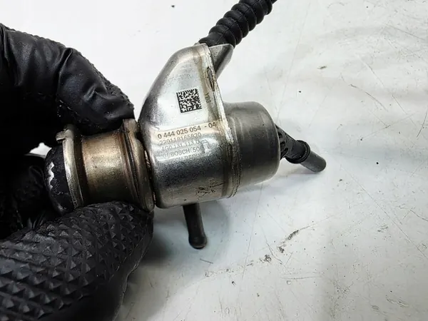 AdBlue-injektor Audi A4 A5 A6 A7 Q5 4G0131113D image 3