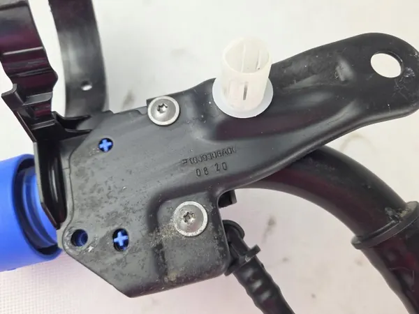 Bouchon AdBlue Opel Crossland X 2017 OEM P1009306A00 image 5
