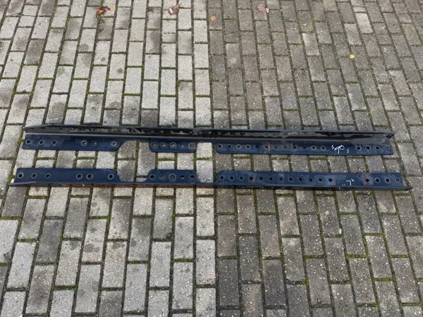 Ford F-Max 500 Euro 6 Sadelramfäste OEM image 2
