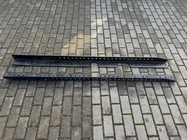 Ford F-Max 500 Euro 6 Sadelramfäste OEM image 3