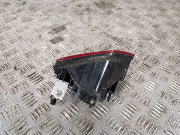 Subaru XV Nebelschlussleuchte OEM FBZ12568 - Gebraucht image 2