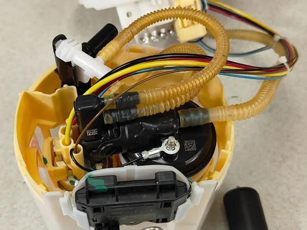 Bomba de combustível OEM 7473444 para BMW G20 G21 image 4