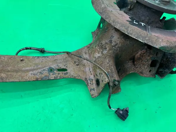 OEM ZWROTNICA LEWA TYLNA TYŁ PIASTA Z ABS WAHACZ MAZDA 3 II BL 08-13 image 4