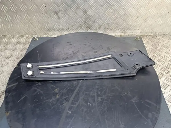 Vitre de pilier droit Tesla Model S OEM 01 image 4
