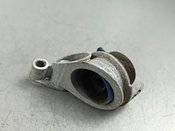 SUPORTE DE ESCAPE DIREITO JEEP GRAND CHEROKEE 3.6 WL LONG image 1