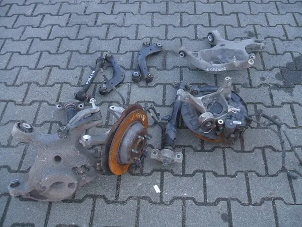 FORD MONDEO MK5 Hinterachsschwinge OEM 602227568 image 3