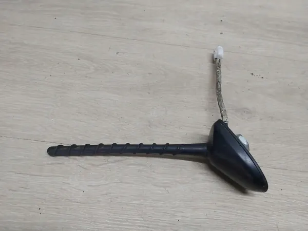 Toyota Prius III kattoantennin pohja OEM PRIUS III ANTENA image 4