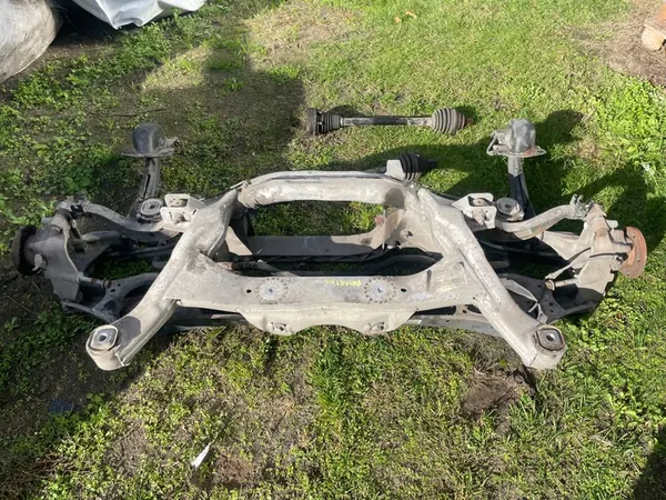 Suspensão traseira VW Passat B6 3.2 FSI 4-Motion image 1