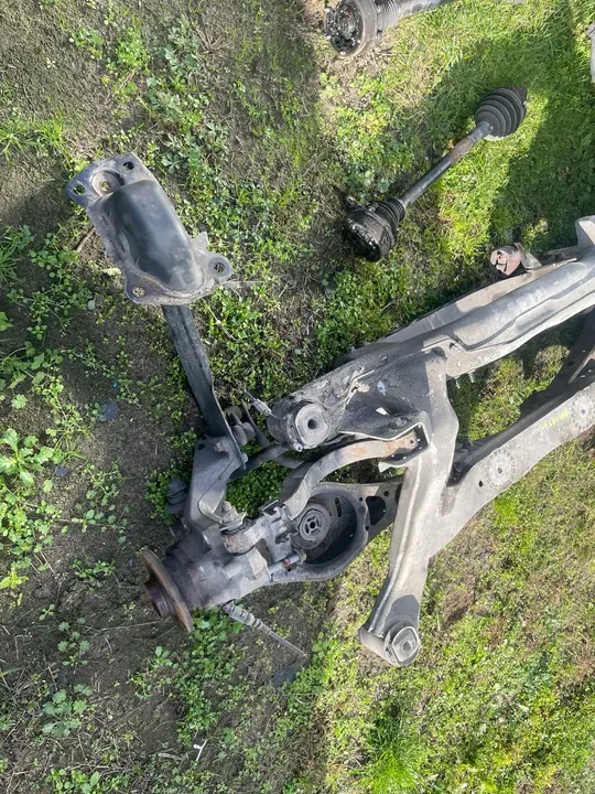 Suspensão traseira VW Passat B6 3.2 FSI 4-Motion image 4