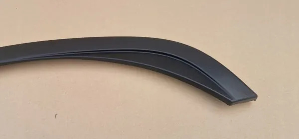Iveco S-Way spatbordverlenging links OEM 5802318890 image 3
