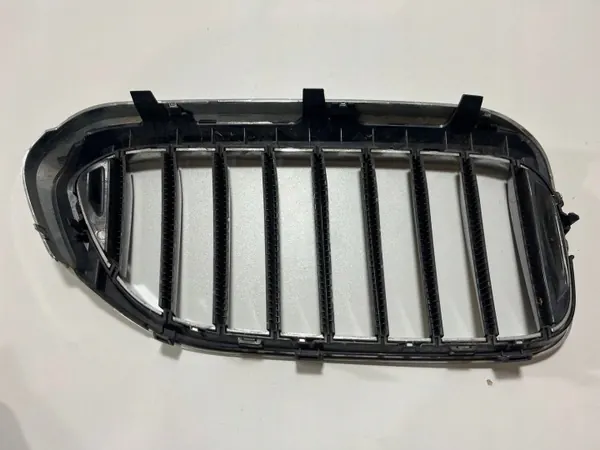 Ventilationsgallret BMW 5 G30 G31 OEM 7390865 - Begagnad image 4