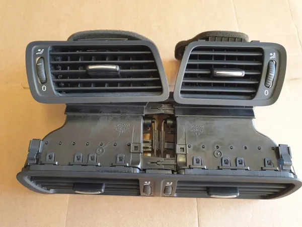 Ilmastointiritilä Set OEM 3C1819728E VW Passat B6:lle image 3