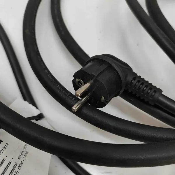 Câble de Charge de Batterie Skoda Enyaq IV SUV 5LA971675A image 4