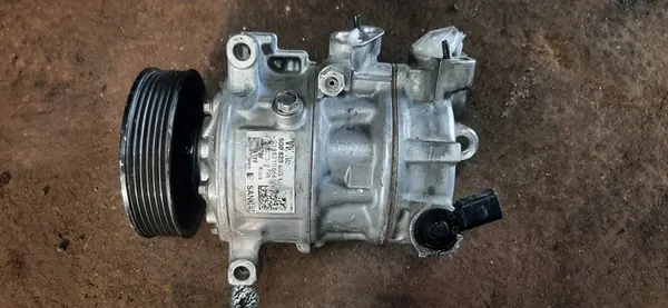 Compressore A/C Audi 5Q0820803L image 3