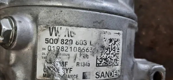 Compressore A/C Audi 5Q0820803L image 5
