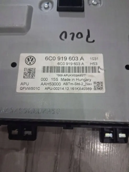 Rádio VW Polo V usado OEM 6C0919603A image 5
