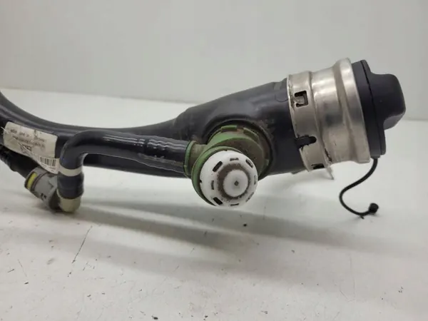 Bränsleinsläppsrör OEM 7354376 för BMW 6-serie G32 GT image 7