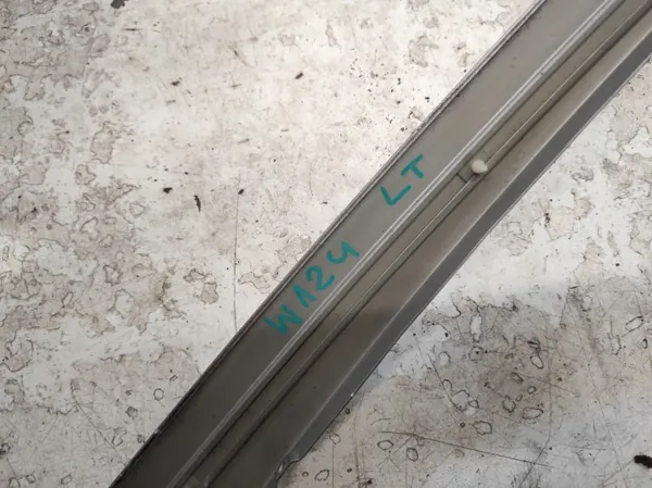 Joint Vitre Arrière Gauche Mercedes W124 OEM PAW426 image 4