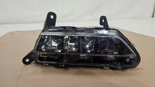 Porsche Macan Farol Halogéneo Esquerdo OEM 95B941699C image 2