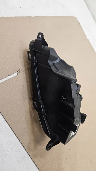 Porsche Macan Farol Halogéneo Esquerdo OEM 95B941699C image 8